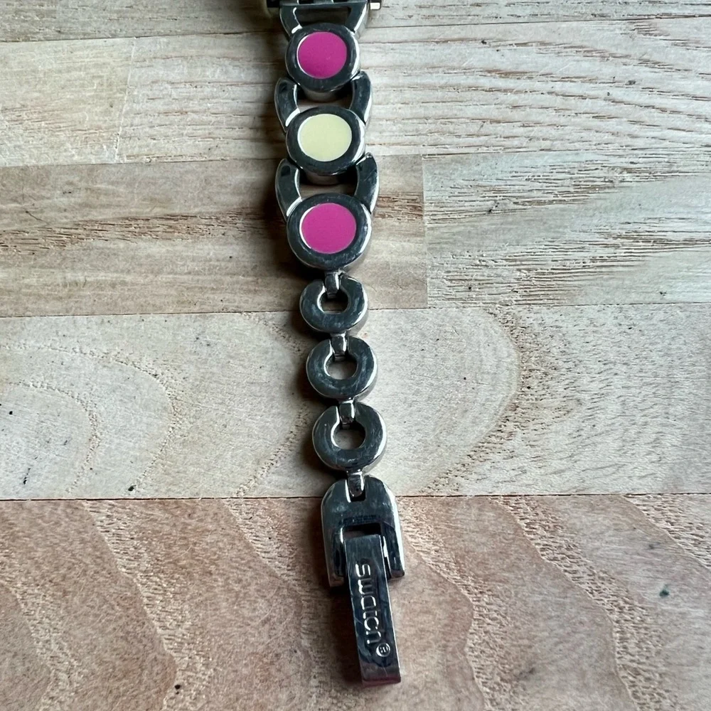 Swatch ladies watch pop art pink and cream bracelet NEW BATTERY
